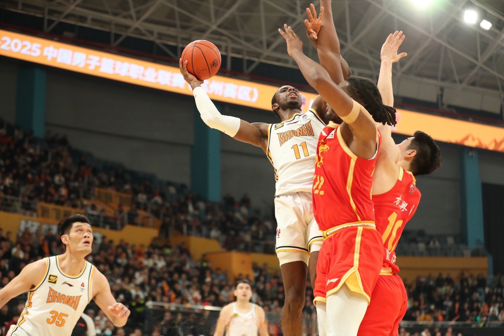 友博官方网站 -包含广厦男篮发布备战花絮，清晨刷新队史纪录，意甲任务艰巨，更衣室氛围转暖的词条