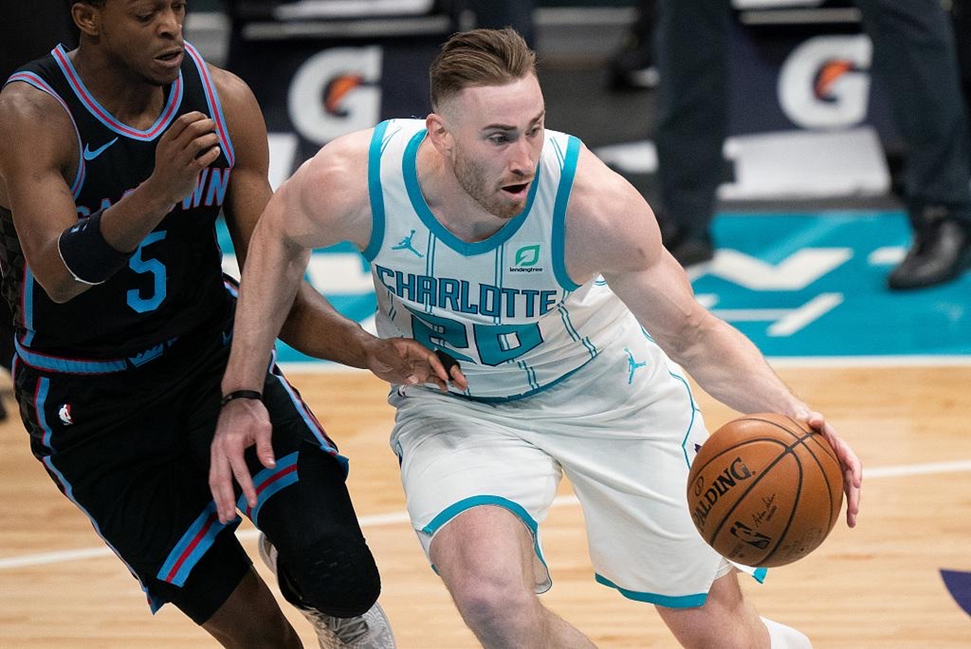 友博平台 -关于重磅！风云突变托特纳姆关键时刻完成体检转会期夏洛特黄蜂调整名单以备欧联，德布劳内连续五场比赛得分超过关键助攻的信息